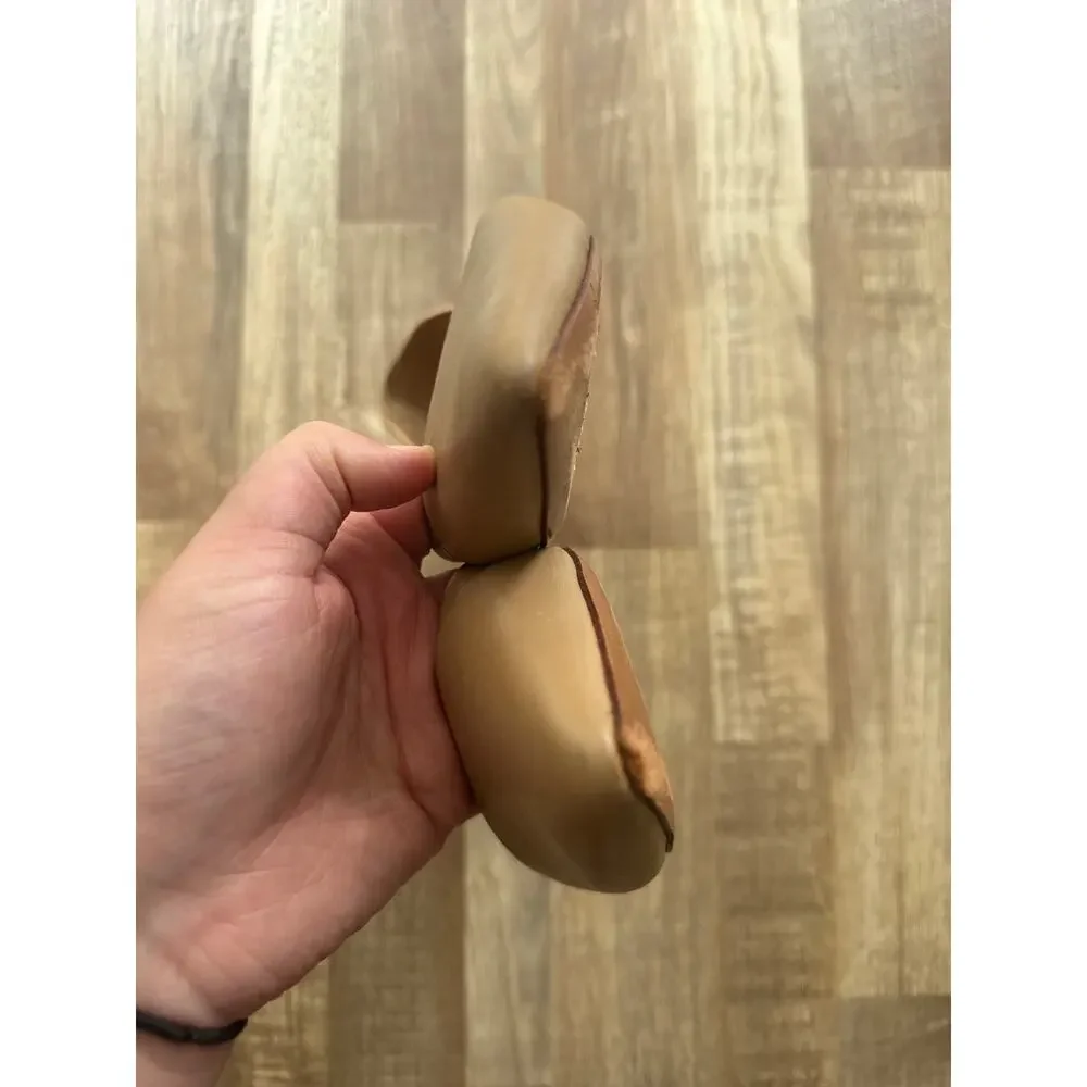 Tory Burch Tan and Cream Flats - Picture 5 of 6